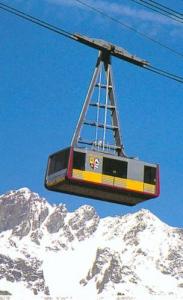 Location Vaujany : Téléphérique de 160 places, pour vous transporter